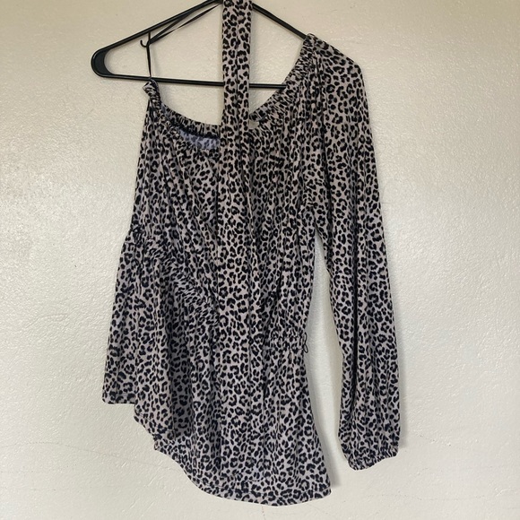 Michael Kors cheetah one shoulder tunic NWOT - Picture 2 of 2